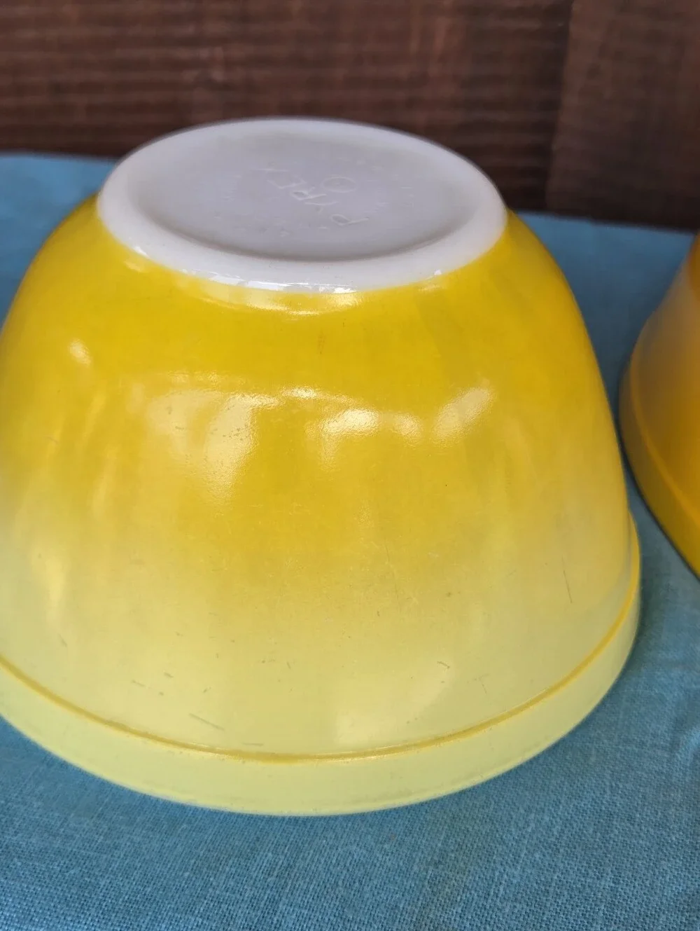 Pyrex Pineapple Party Ombre Orange Yellow Chip and Dip 401 404 Set